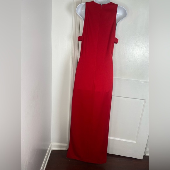 NBD REVOLVE Red Rose Late Night Gown - Picture 7 of 7